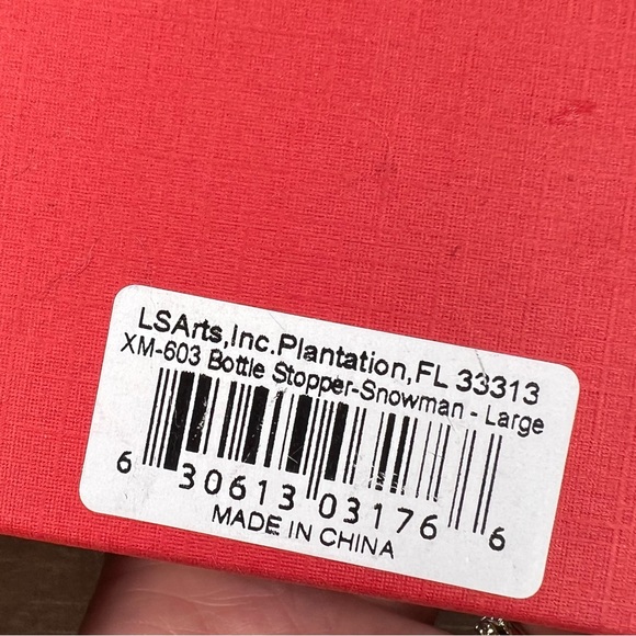 LSArts Jolly Winter Snowman Candy Cane Glass Art Wine Bottle Stopper Red/White - Picture 5 of 6